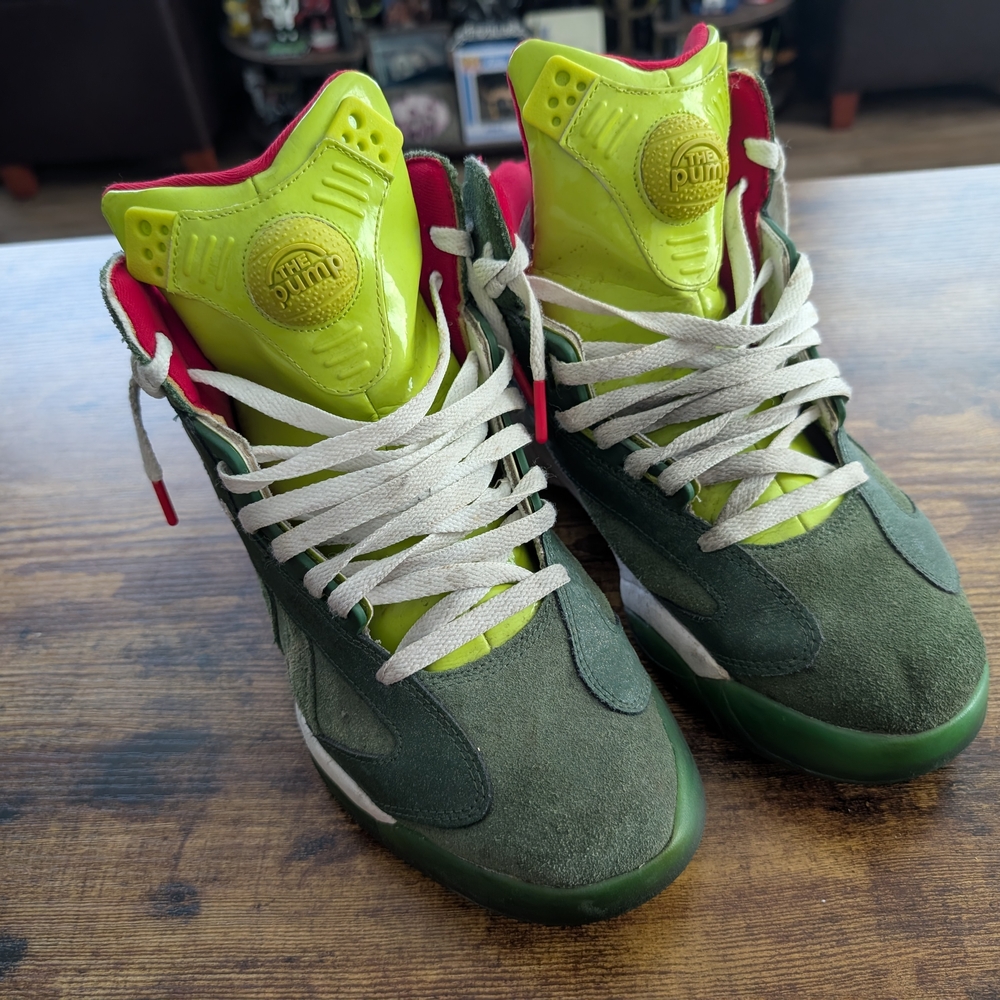 Reebok Pump Shaq Attaq "Ghosts Of Christmas" Men's 9.5